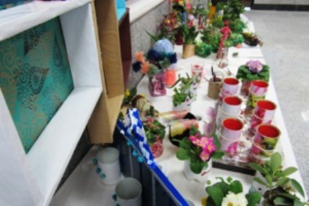 برپایی نمایشگاه خلاقیت دانشجویان در استفاده از زباله های قابل بازیافت در دانشکده بهداشت